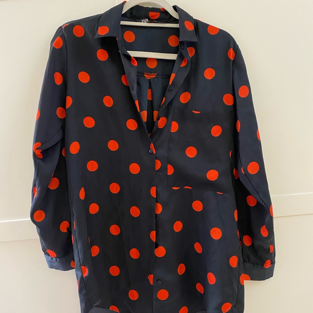Bright Polka dot blouse in blue and red
